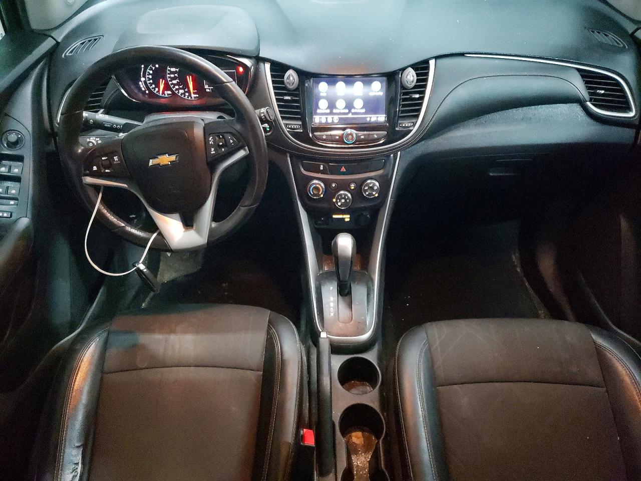 2018 CHEVROLET TRAX 1LT photo 8