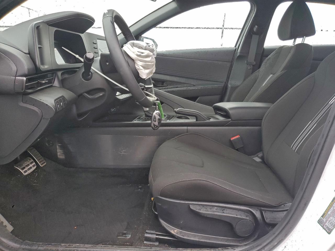 2025 HYUNDAI ELANTRA SEL SPORT photo 7
