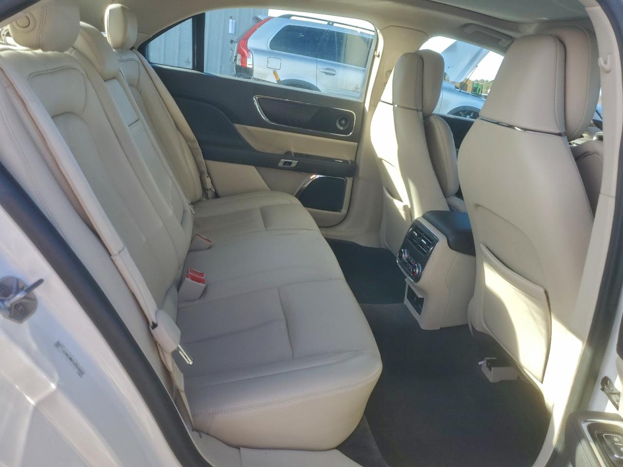 2018 LINCOLN CONTINENTAL RESERVE photo 10