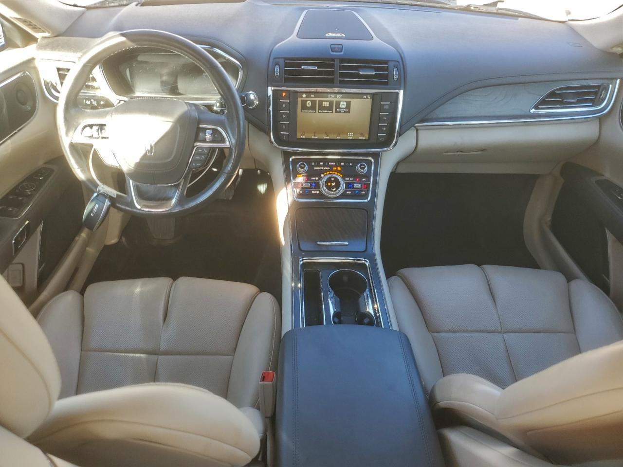 2018 LINCOLN CONTINENTAL RESERVE photo 8