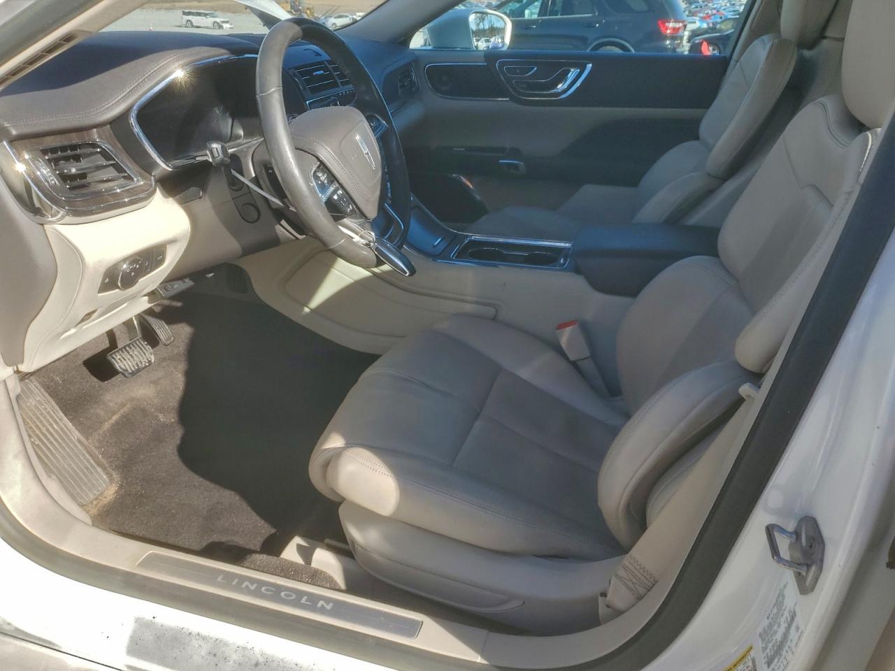 2018 LINCOLN CONTINENTAL RESERVE photo 7