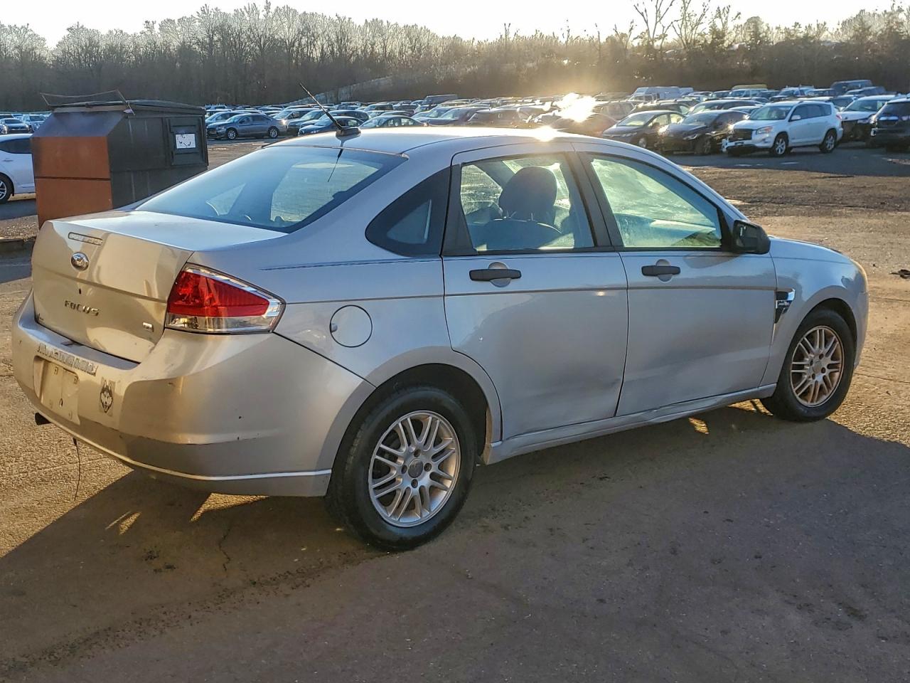 2008 FORD FOCUS SE photo 3