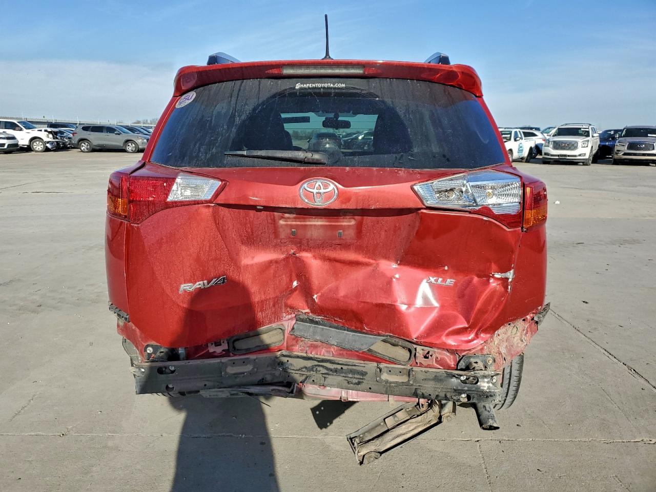 2015 TOYOTA RAV4 XLE photo 6