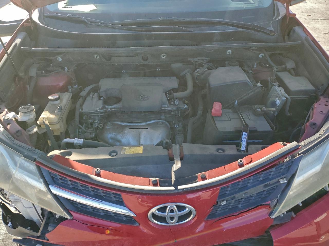 2015 TOYOTA RAV4 XLE photo 12