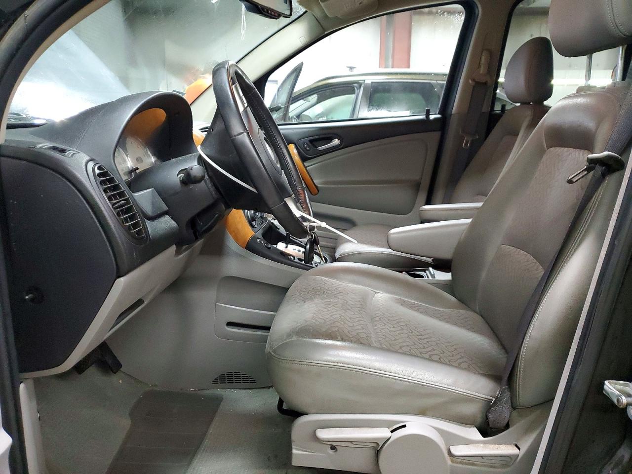 2006 SATURN VUE photo 13