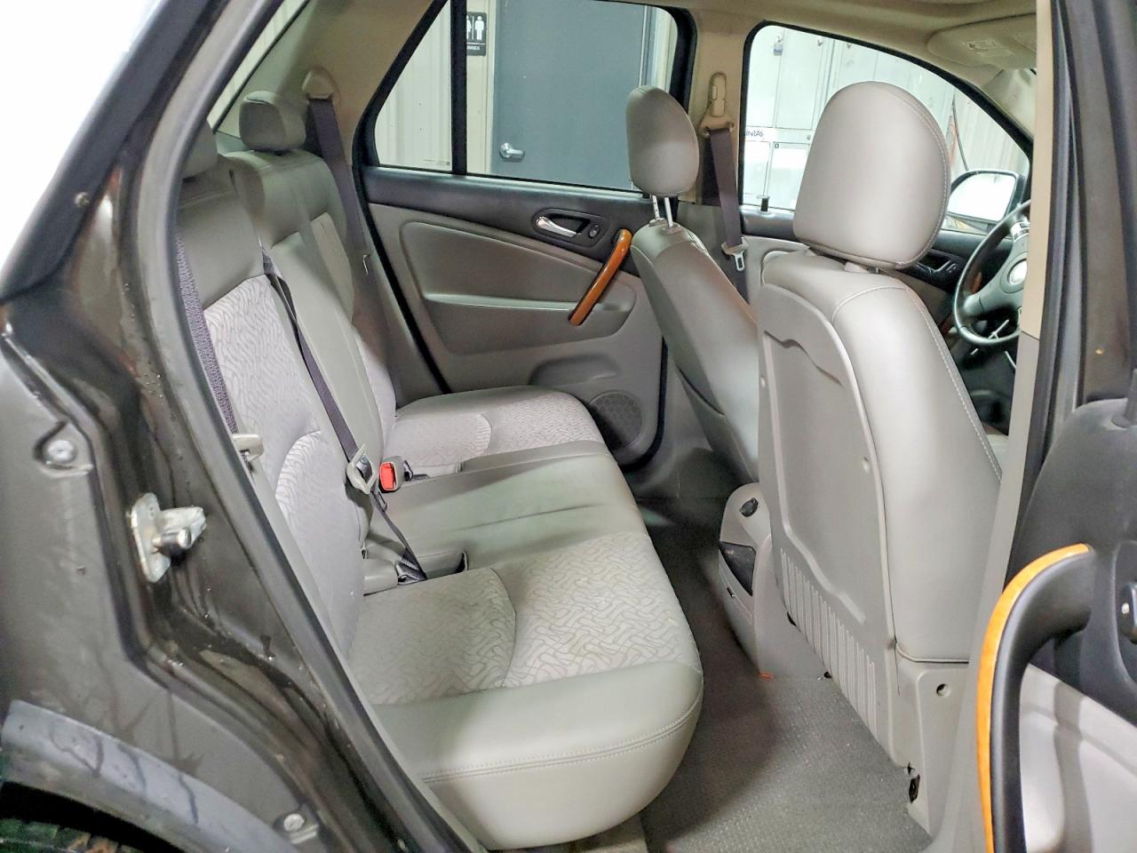 2006 SATURN VUE photo 19
