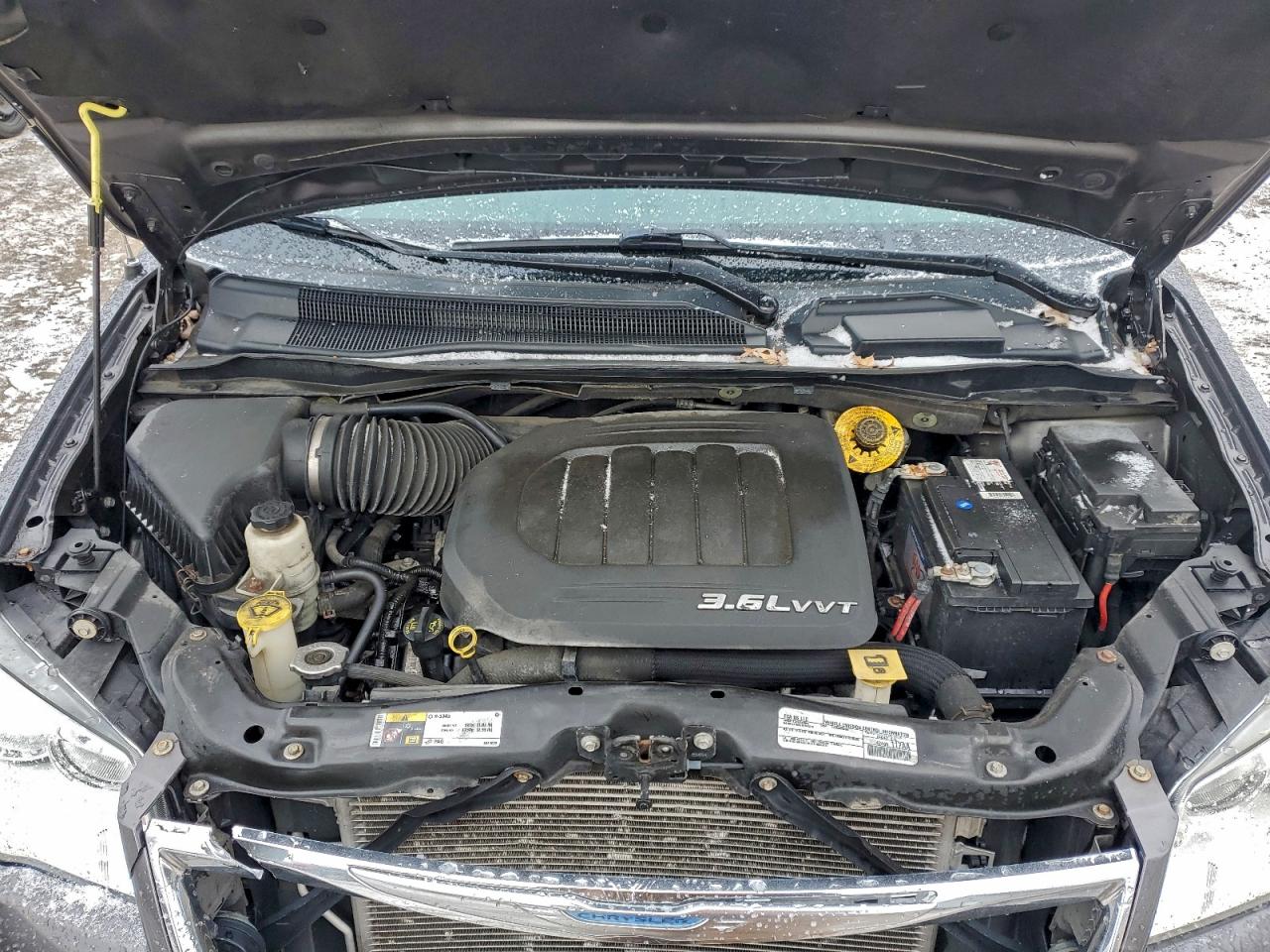 2015 CHRYSLER TOWN & COUNTRY TOURING photo 12