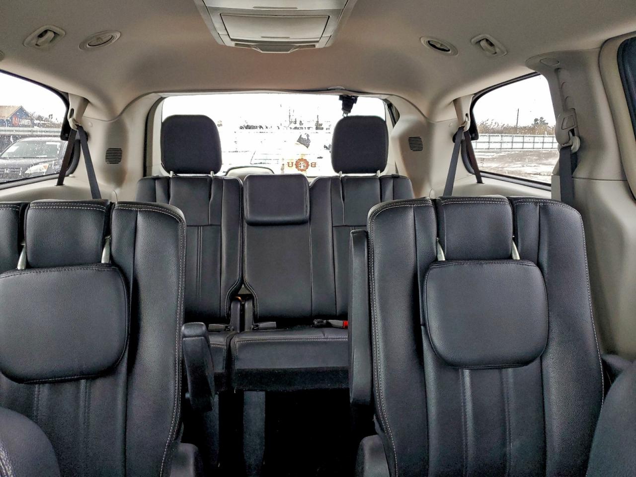 2015 CHRYSLER TOWN & COUNTRY TOURING photo 10