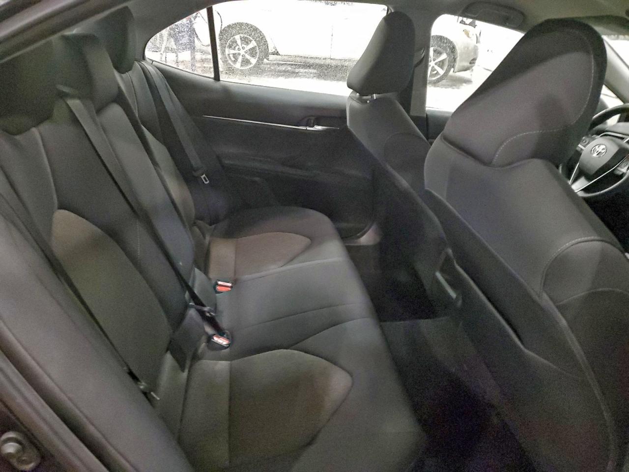 2022 TOYOTA CAMRY LE photo 10