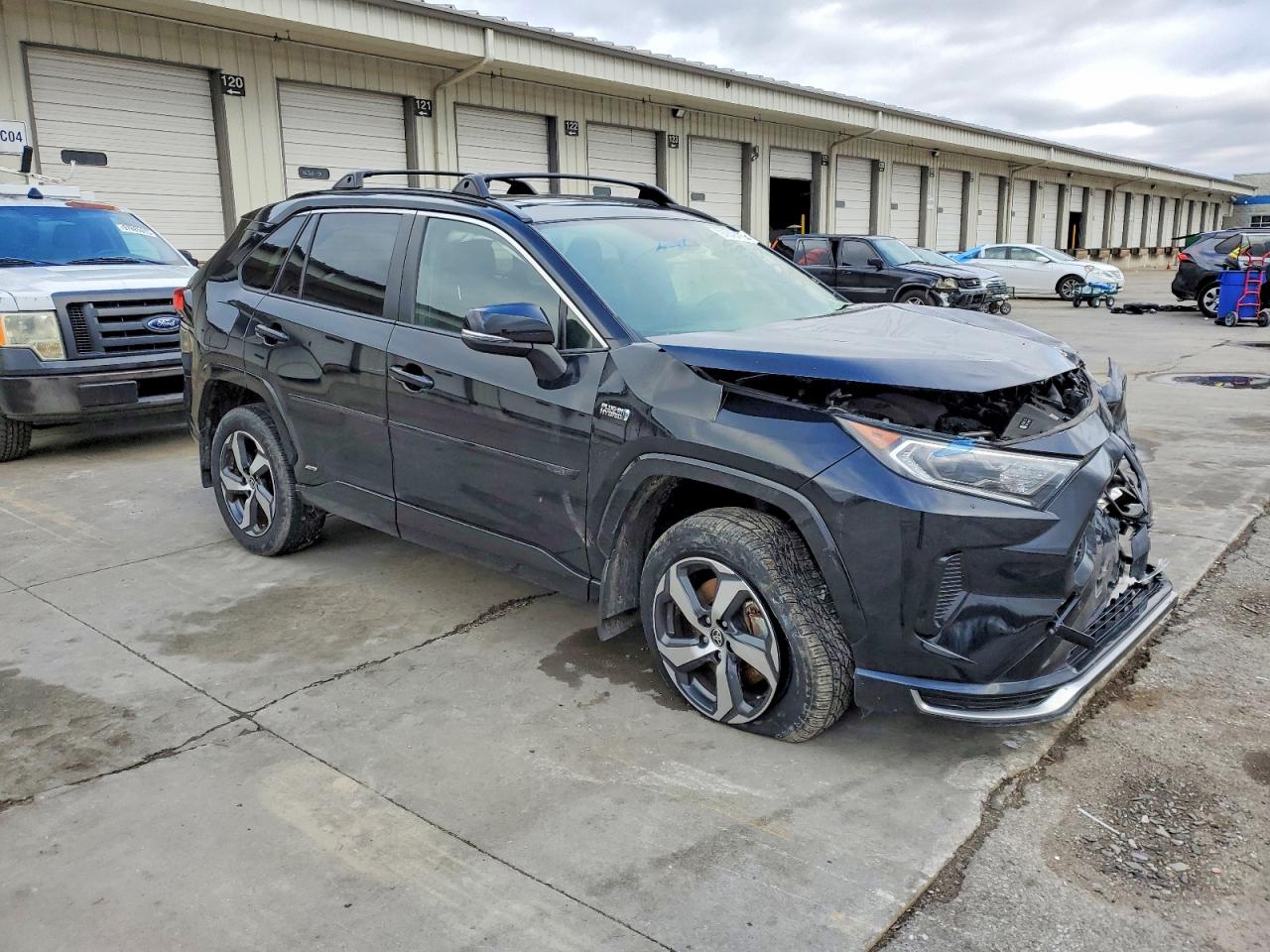 2021 TOYOTA RAV4 PRIME SE photo 7
