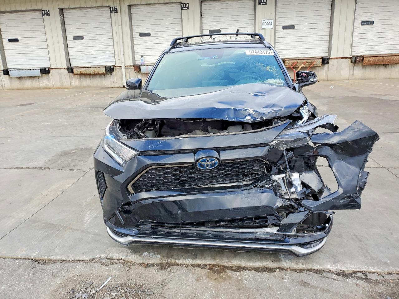 2021 TOYOTA RAV4 PRIME SE photo 9