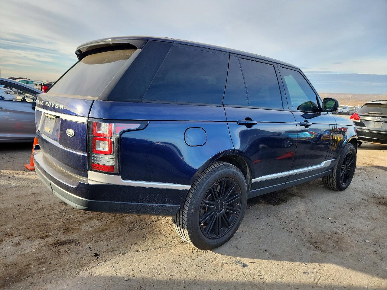 2017 LAND ROVER RANGE ROVER HSE photo 3