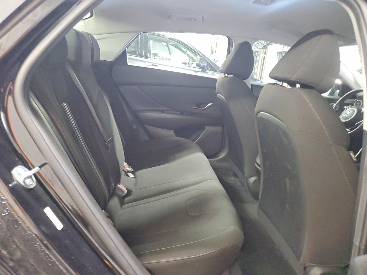 2023 HYUNDAI ELANTRA SEL photo 10