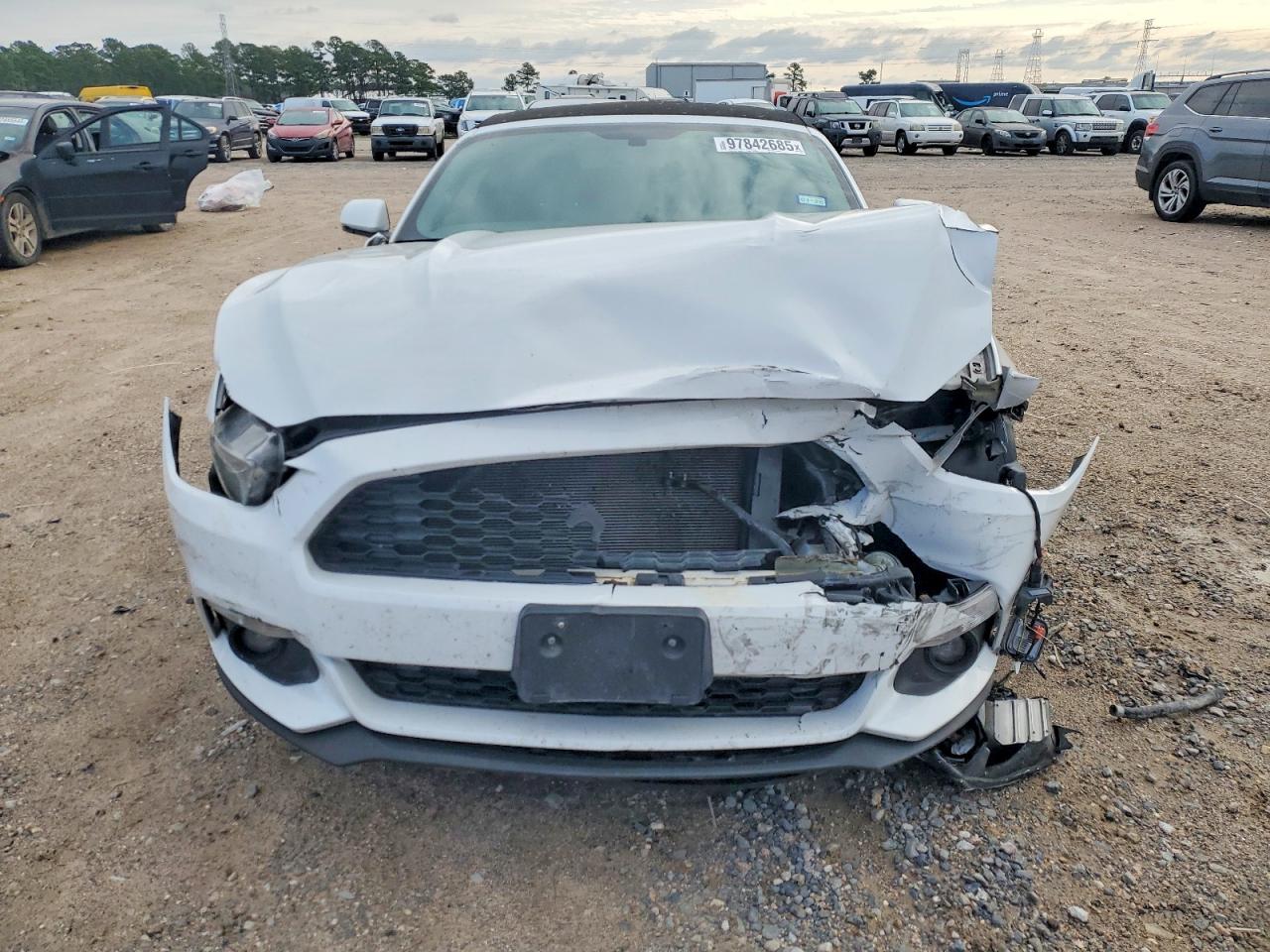 2016 FORD MUSTANG photo 9