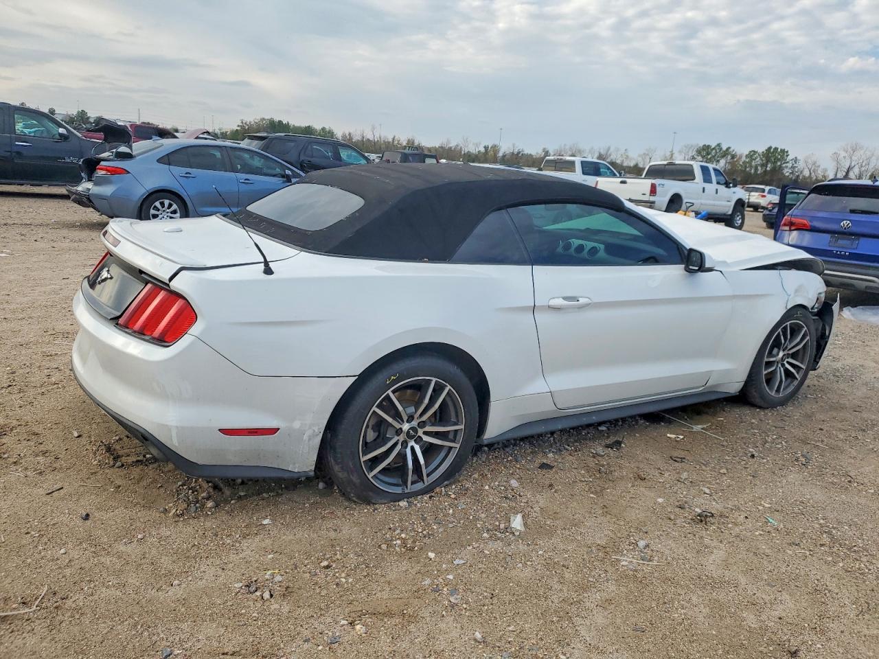 2016 FORD MUSTANG photo 5