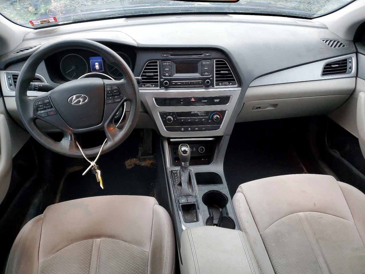 2015 HYUNDAI SONATA SE photo 8
