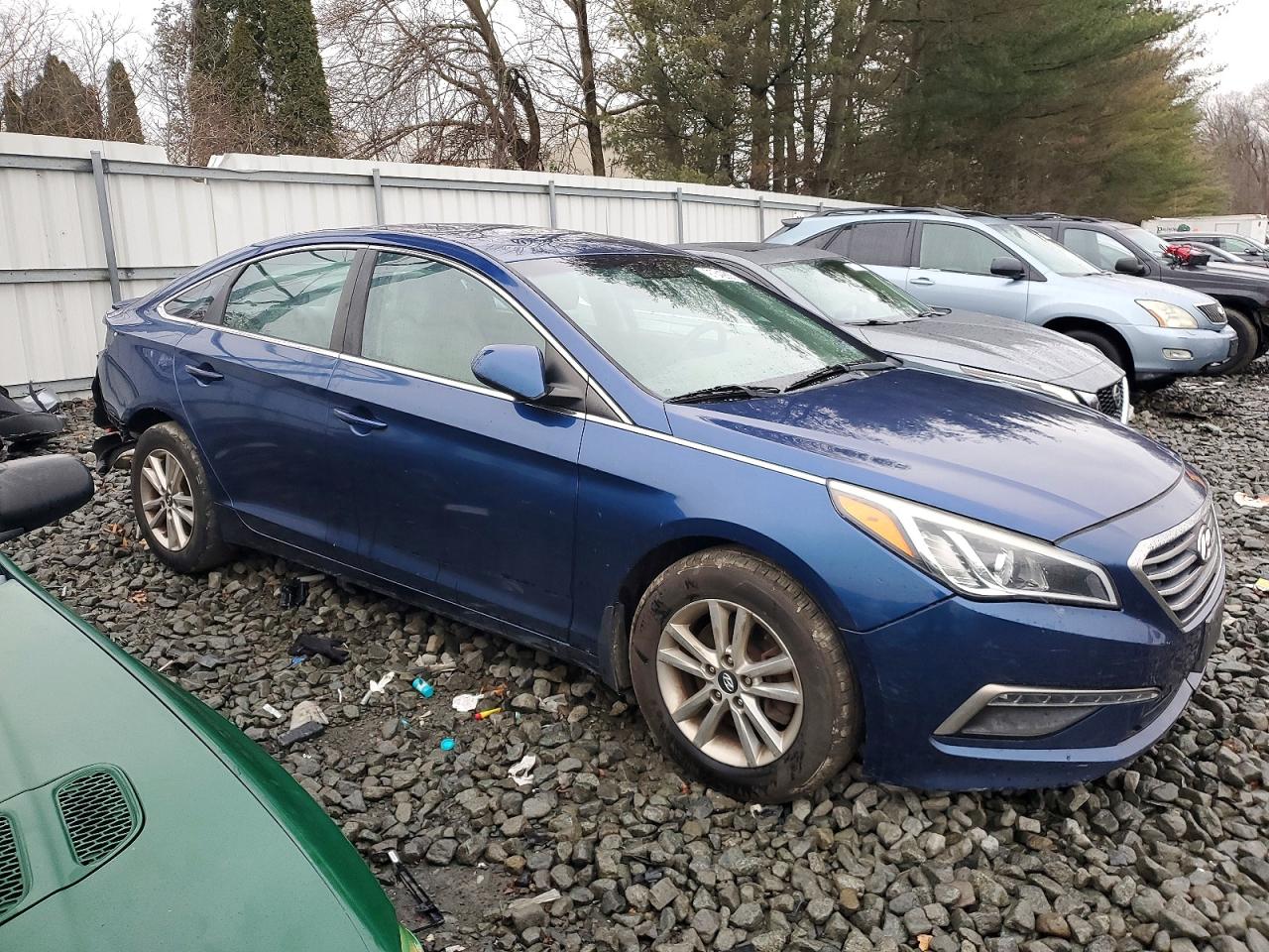 2015 HYUNDAI SONATA SE photo 4