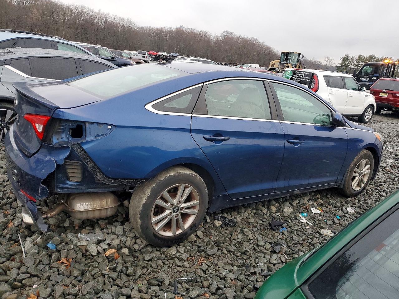 2015 HYUNDAI SONATA SE photo 3