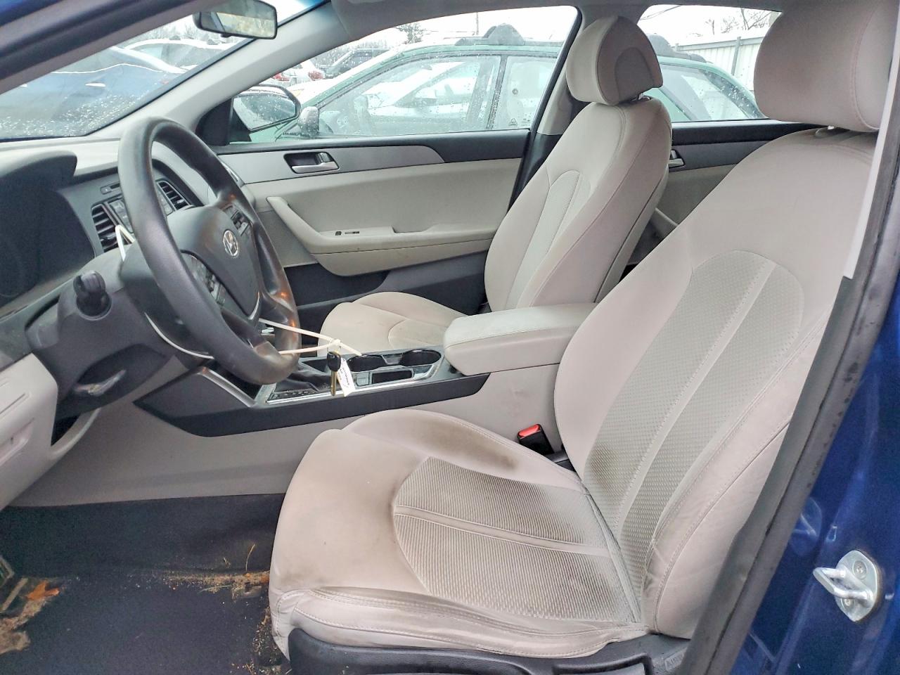 2015 HYUNDAI SONATA SE photo 7