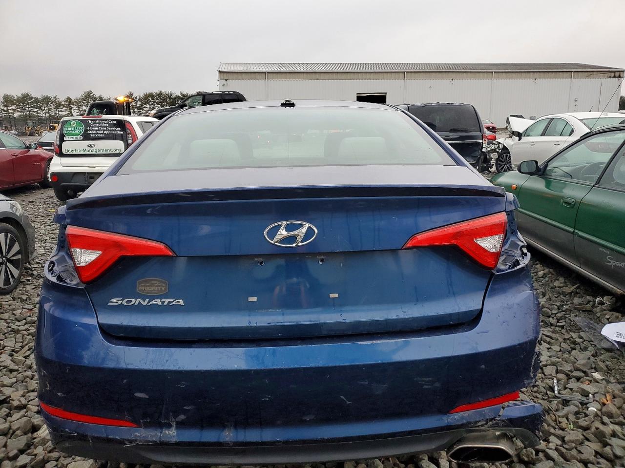 2015 HYUNDAI SONATA SE photo 6
