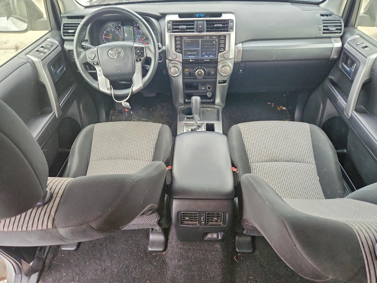 2022 TOYOTA 4RUNNER SR5 photo 8
