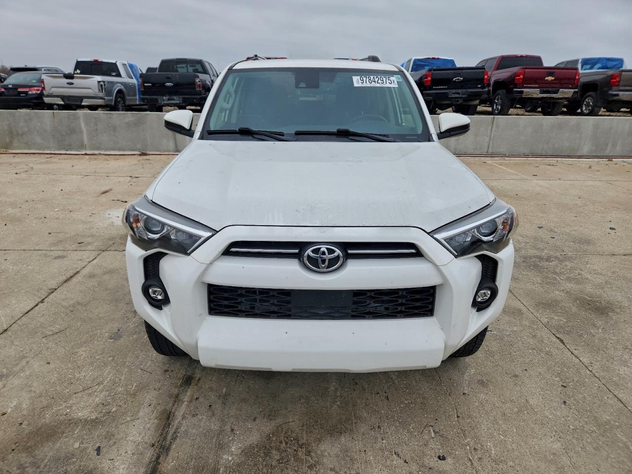 2022 TOYOTA 4RUNNER SR5 photo 5