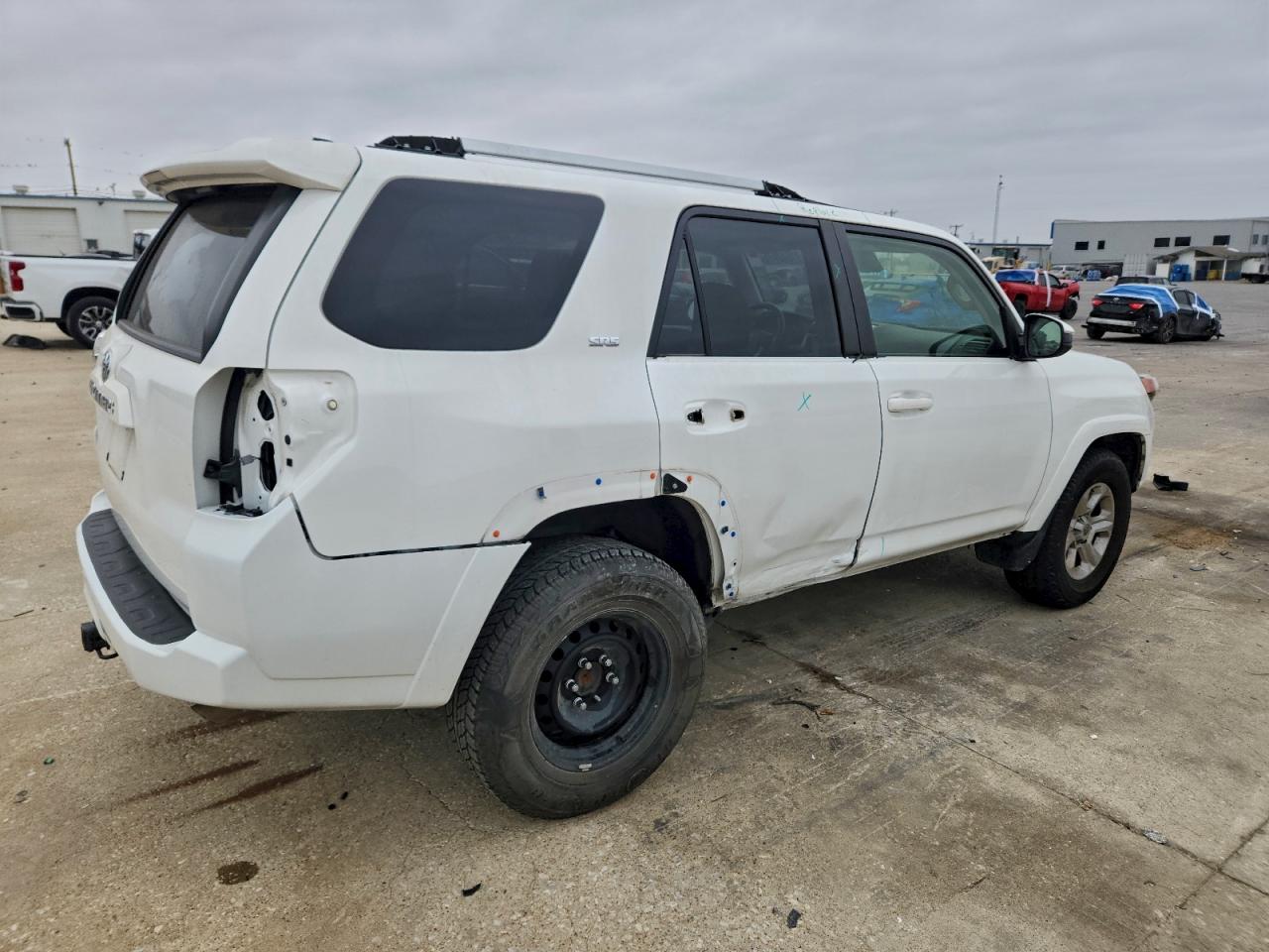2022 TOYOTA 4RUNNER SR5 photo 3
