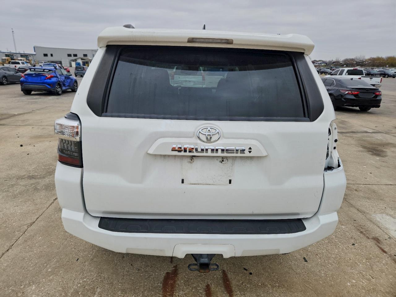2022 TOYOTA 4RUNNER SR5 photo 6