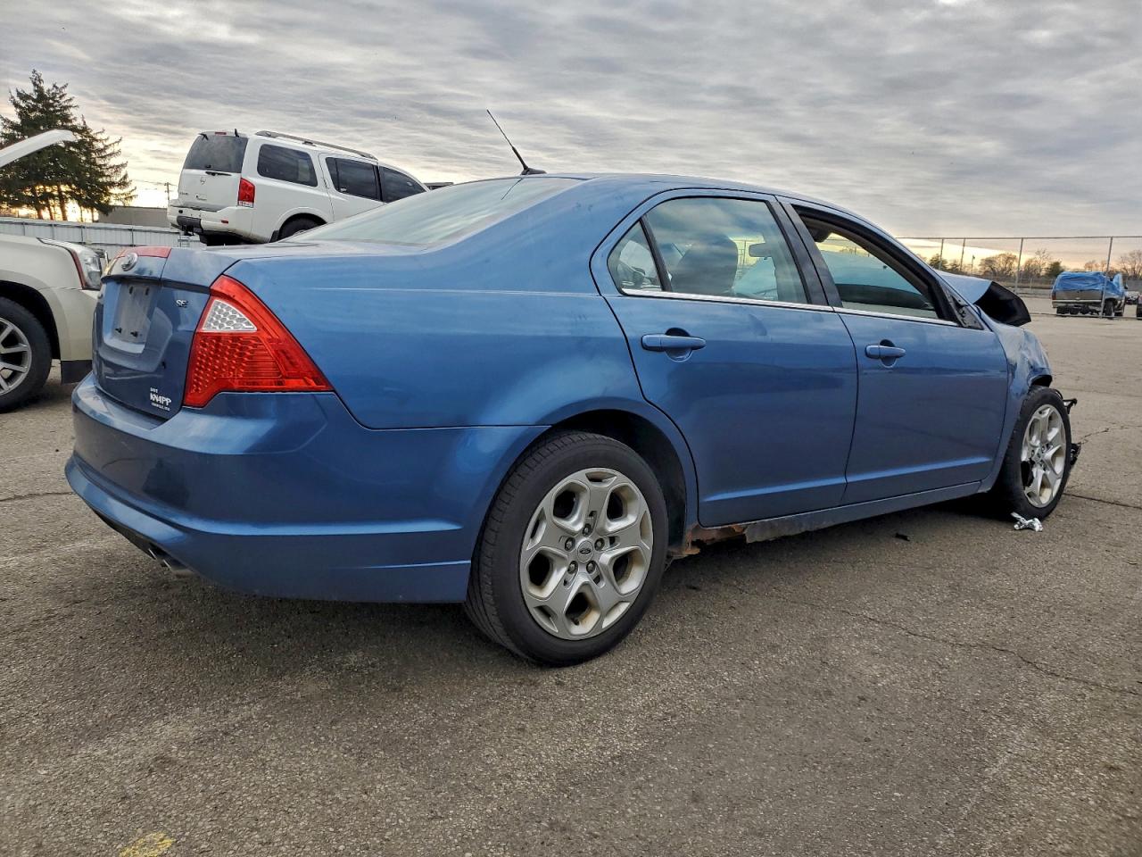 2010 FORD FUSION SE photo 3