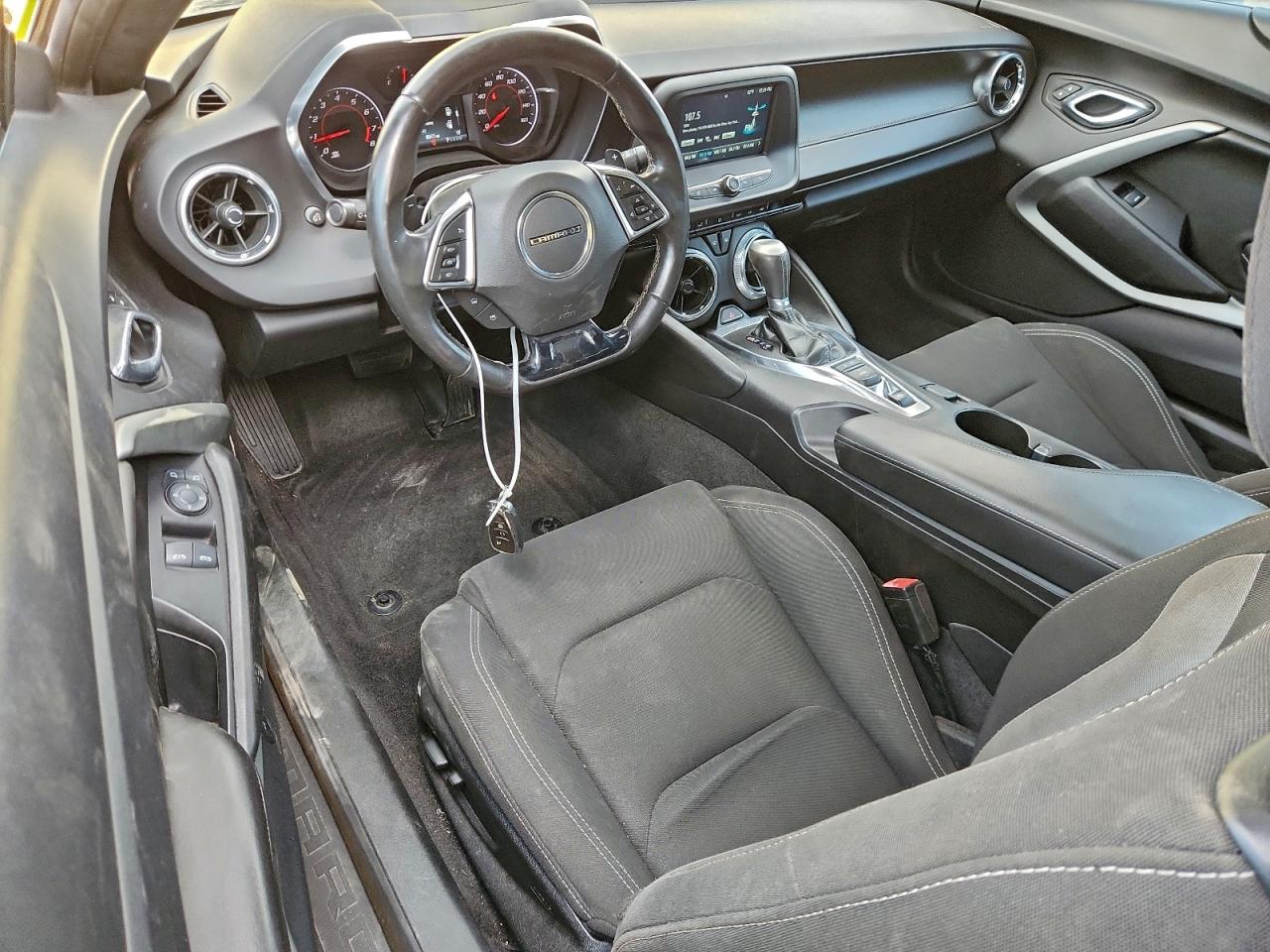 2016 CHEVROLET CAMARO LT photo 8