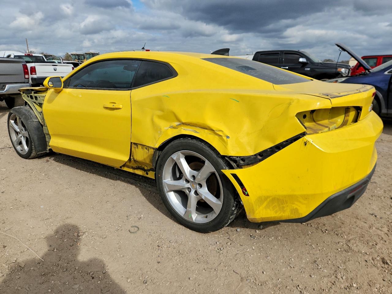 2016 CHEVROLET CAMARO LT photo 2