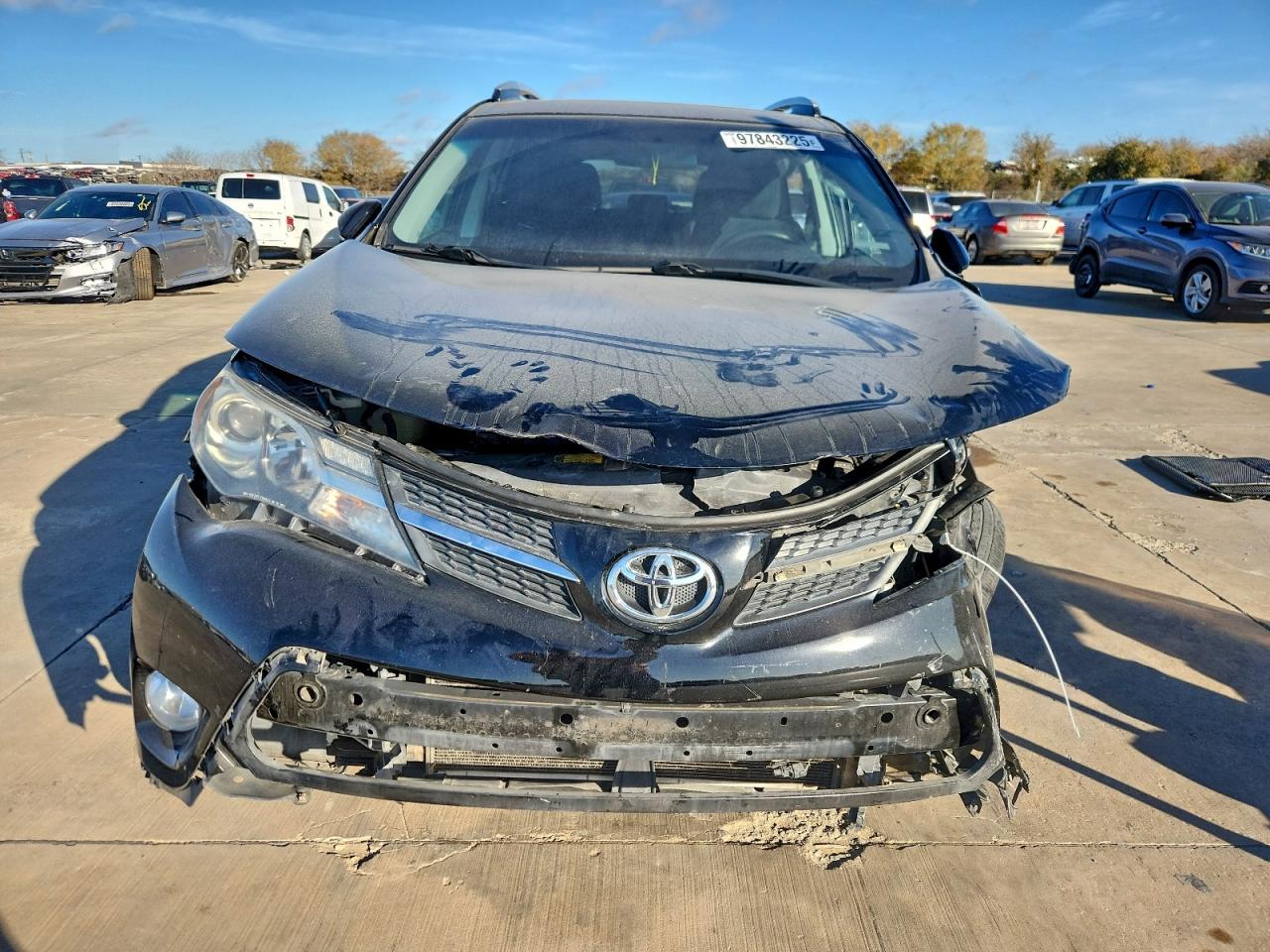 2014 TOYOTA RAV4 XLE photo 5