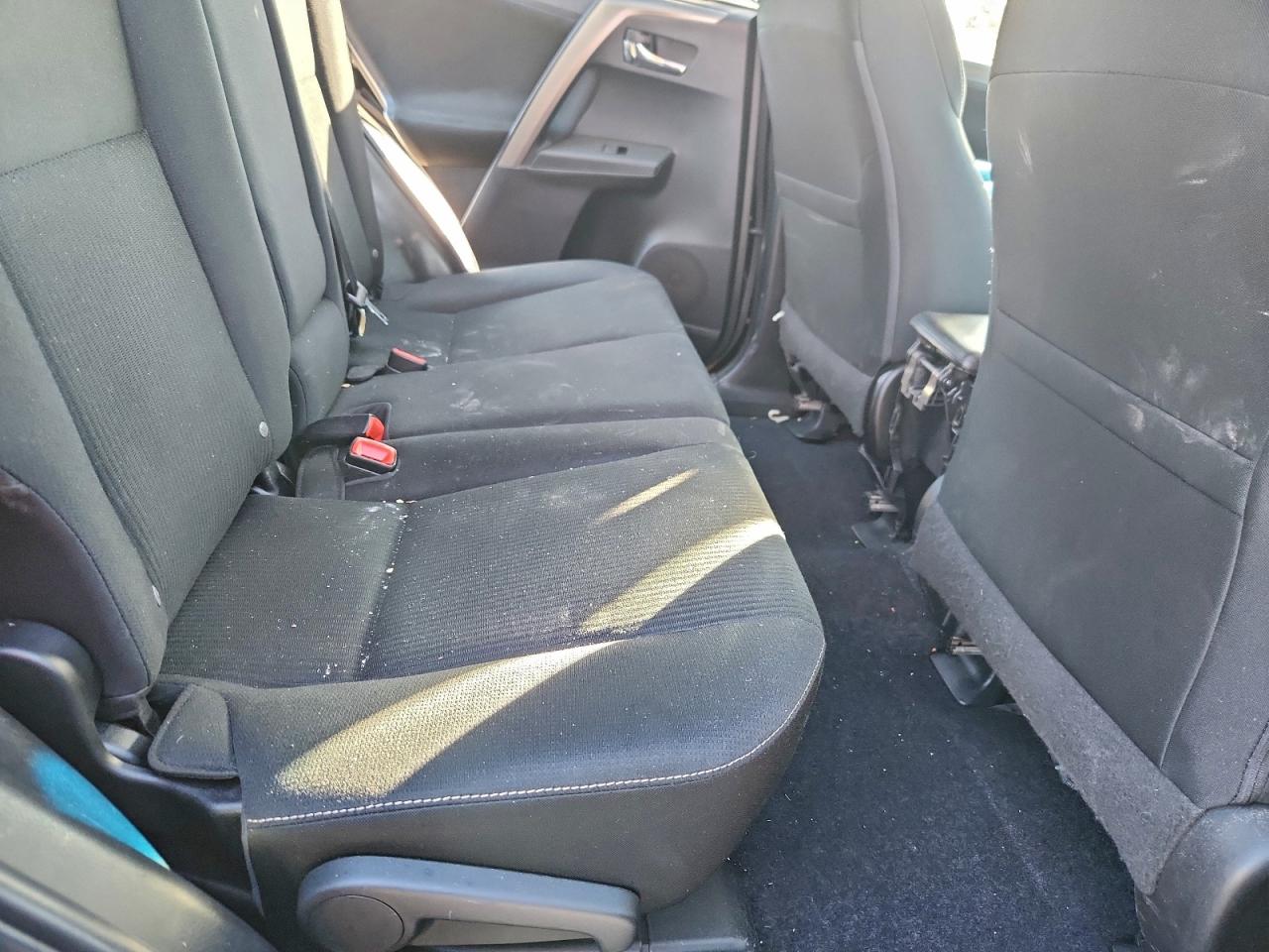 2014 TOYOTA RAV4 XLE photo 10