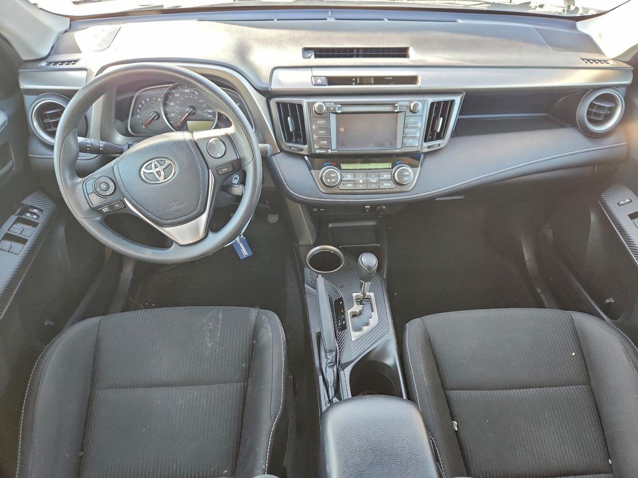 2014 TOYOTA RAV4 XLE photo 8
