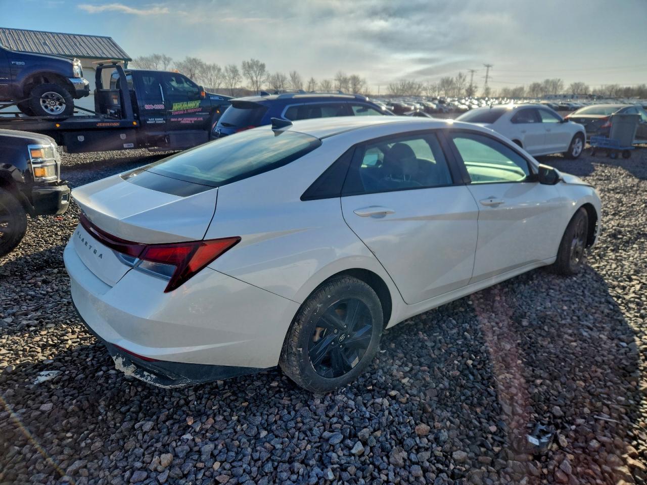2021 HYUNDAI ELANTRA SEL photo 3