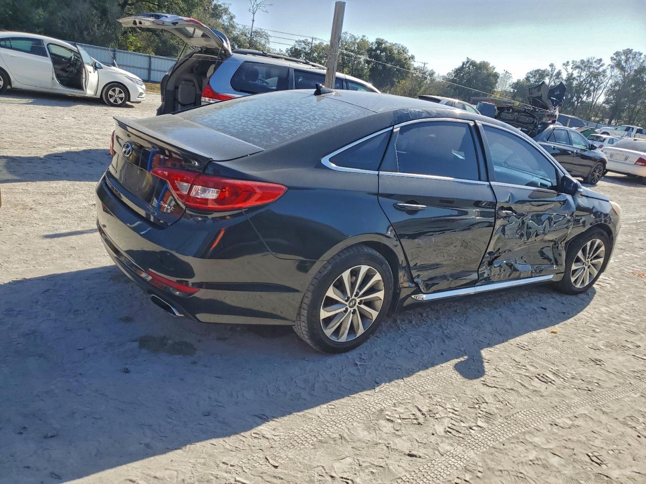 2015 HYUNDAI SONATA SPORT photo 3