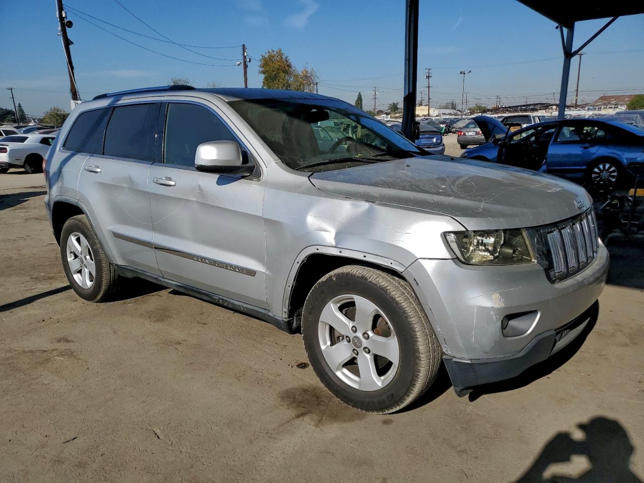 2011 JEEP GRAND CHEROKEE LAREDO photo 4