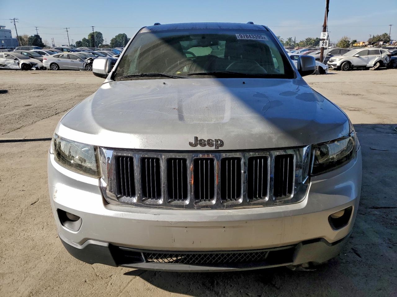 2011 JEEP GRAND CHEROKEE LAREDO photo 5