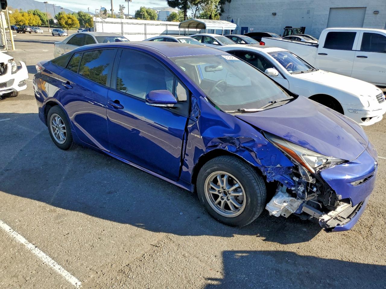 2016 TOYOTA PRIUS photo 7