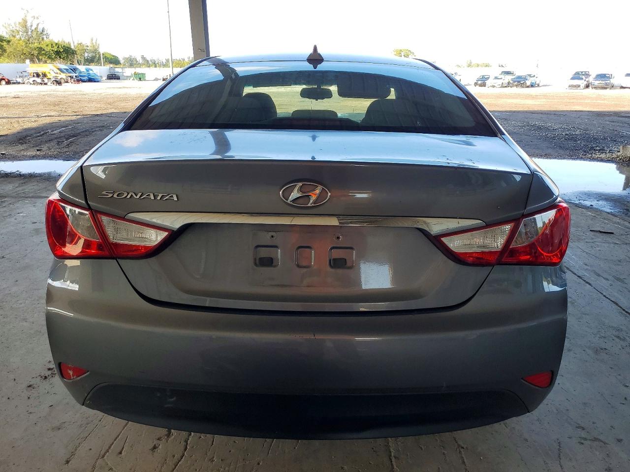 2014 HYUNDAI SONATA GLS photo 11