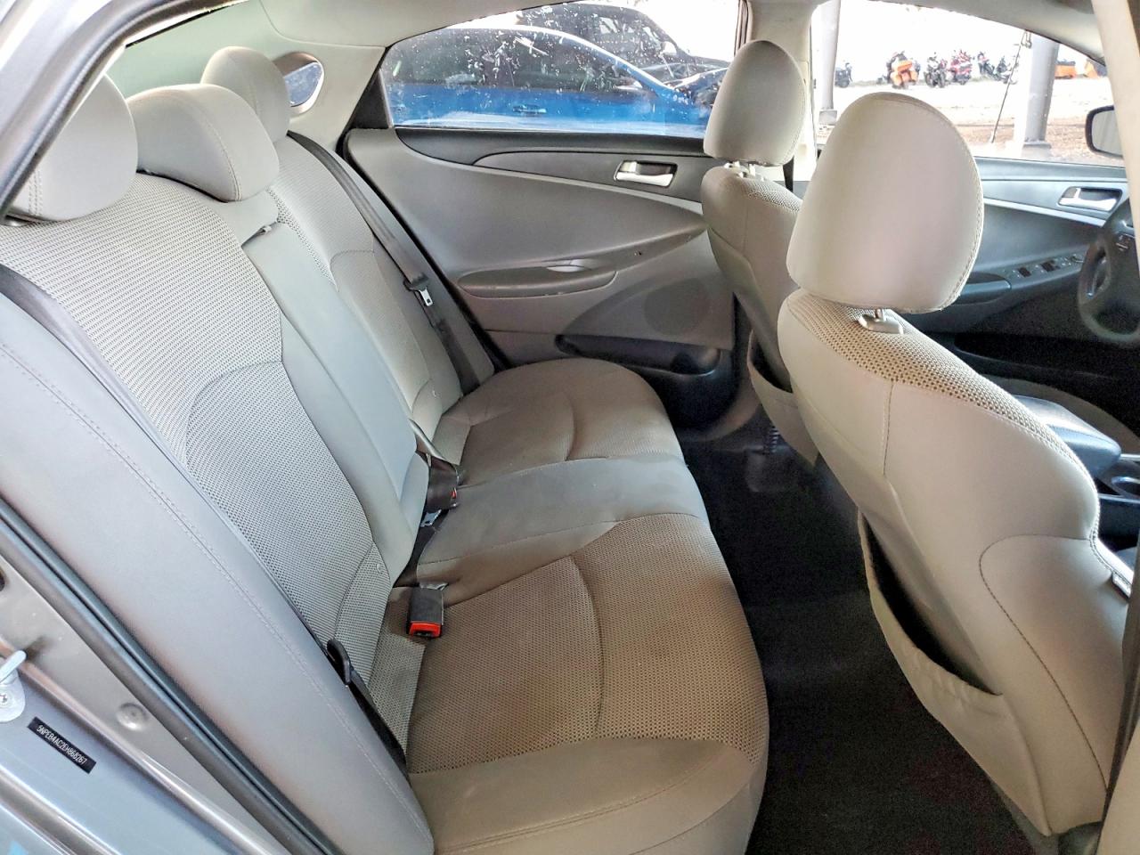 2014 HYUNDAI SONATA GLS photo 19