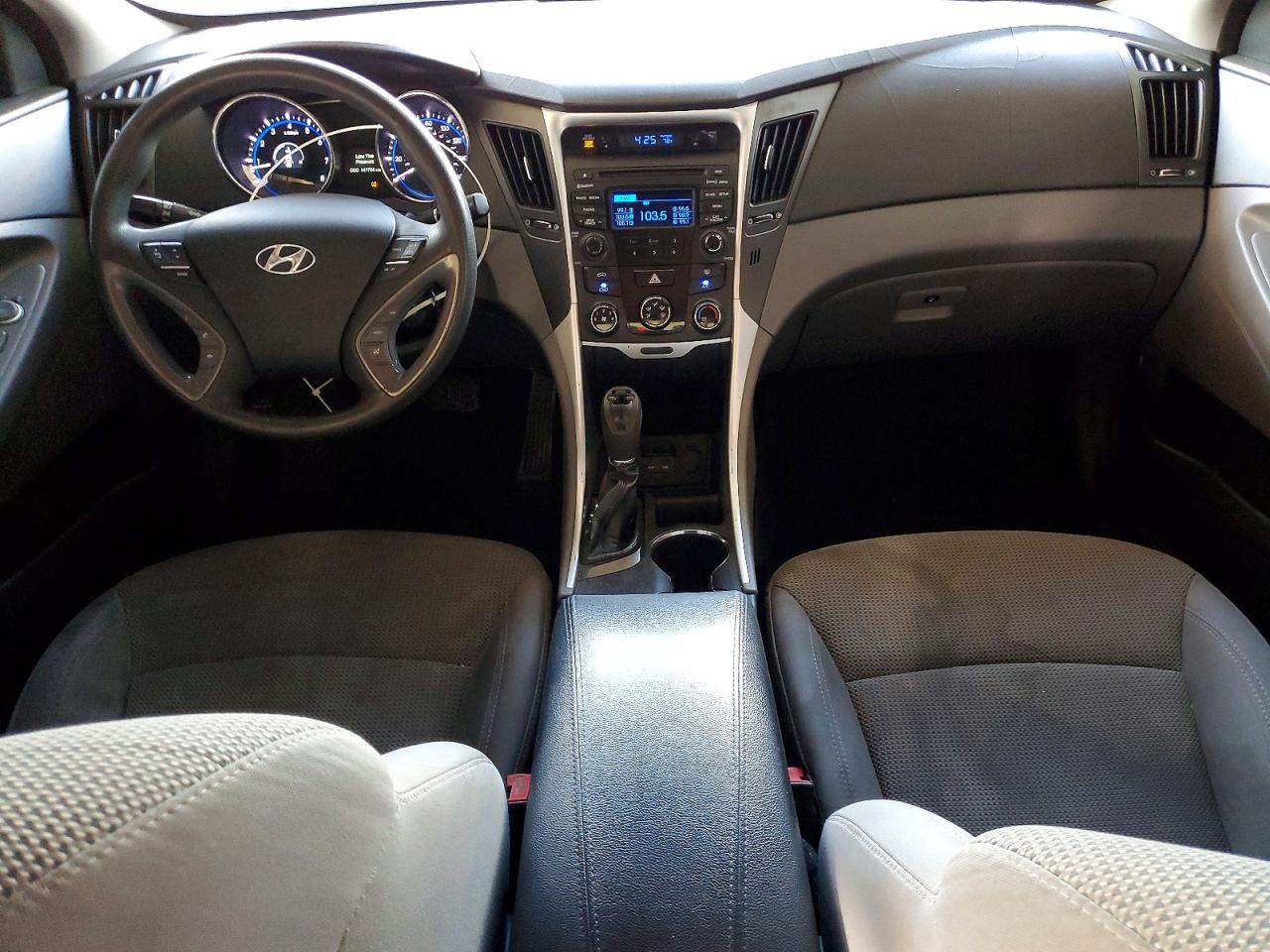 2014 HYUNDAI SONATA GLS photo 15