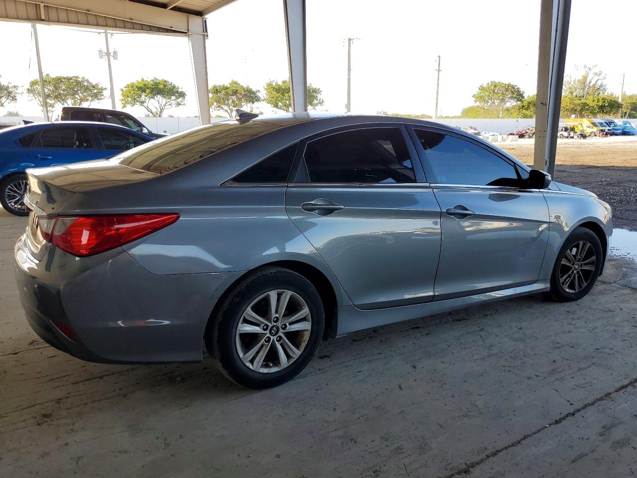 2014 HYUNDAI SONATA GLS photo 5