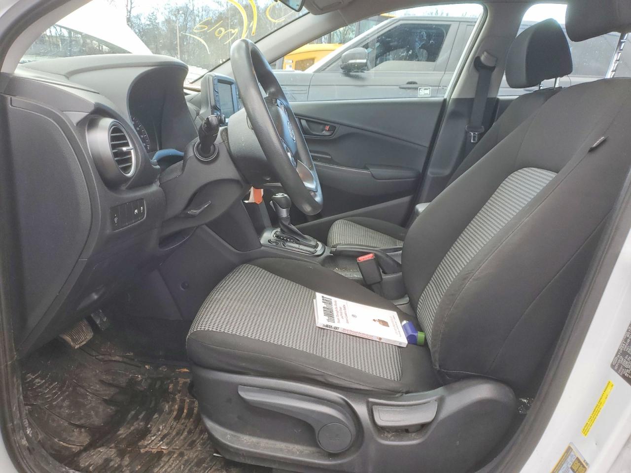 2020 HYUNDAI KONA SE photo 7