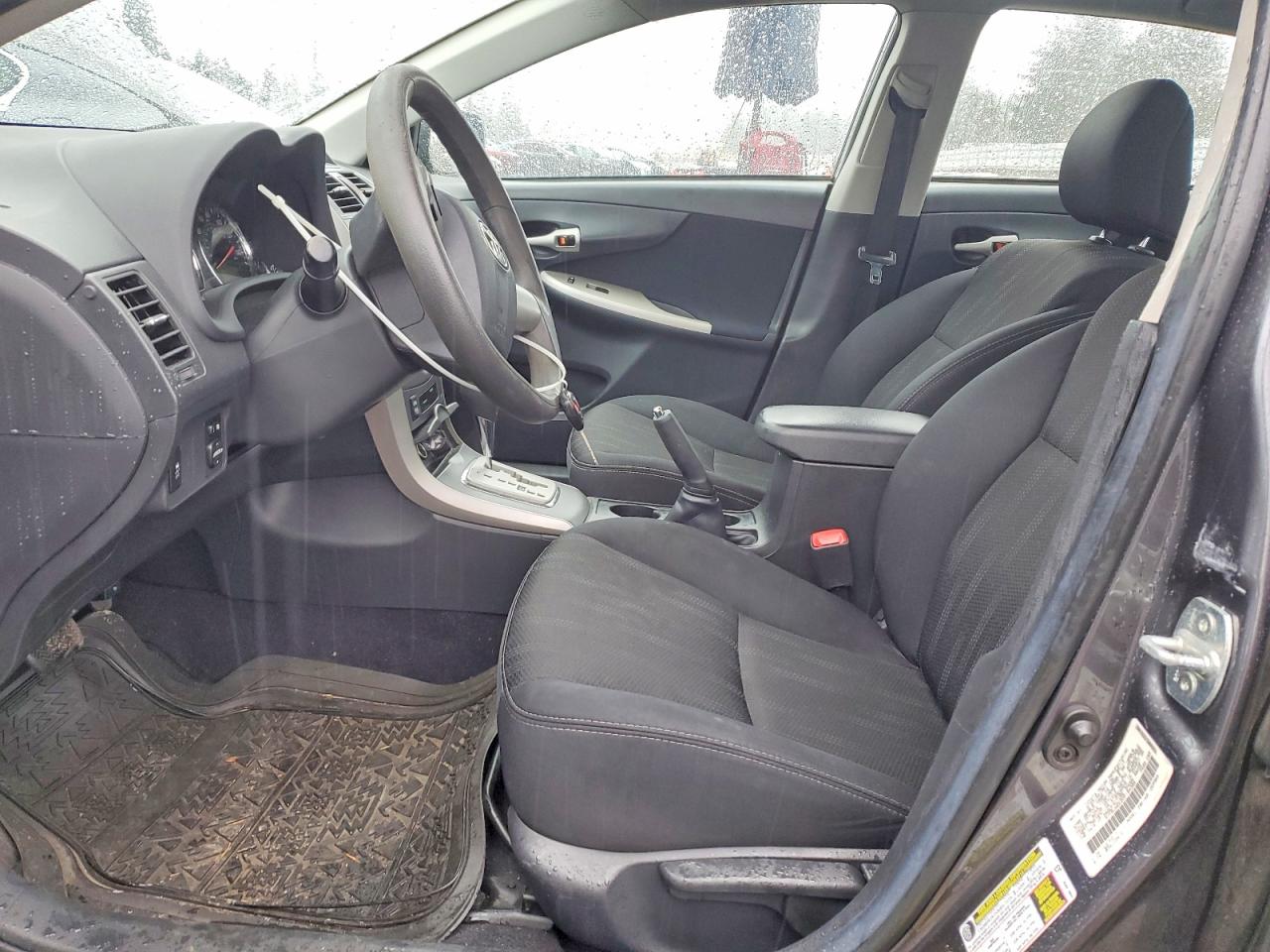 2013 TOYOTA COROLLA BASE photo 13