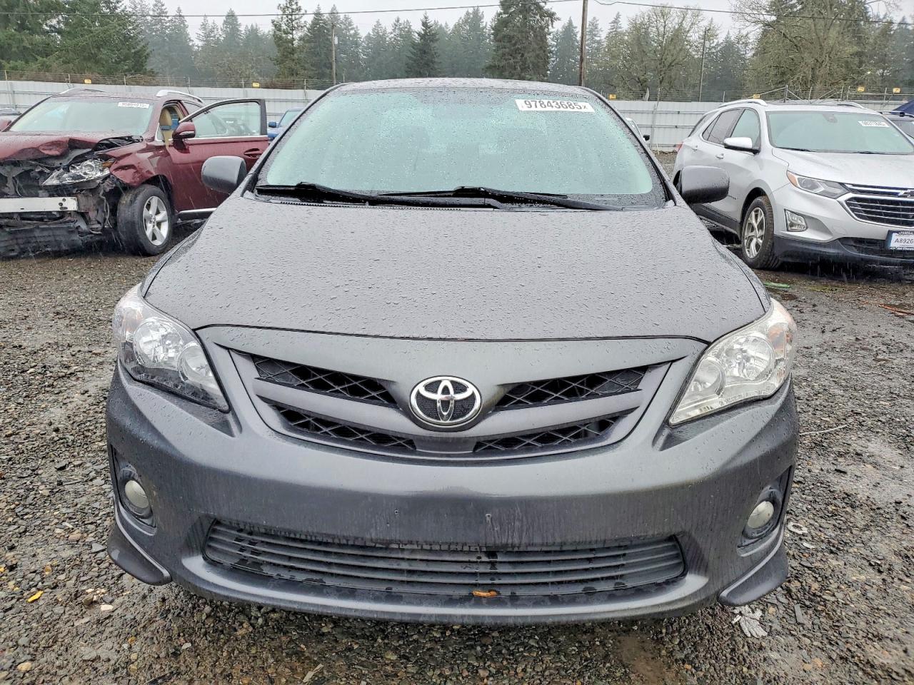 2013 TOYOTA COROLLA BASE photo 9
