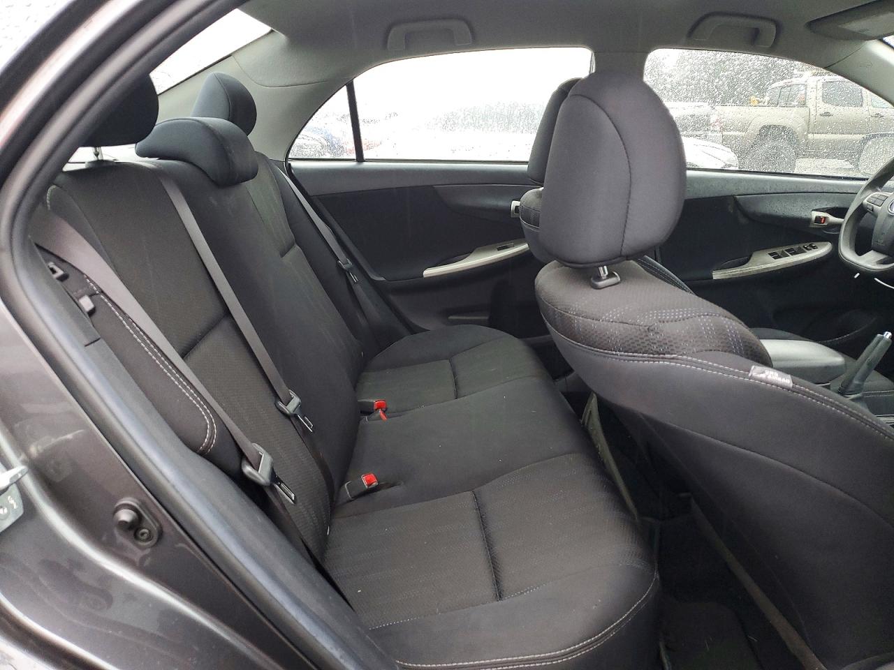 2013 TOYOTA COROLLA BASE photo 19