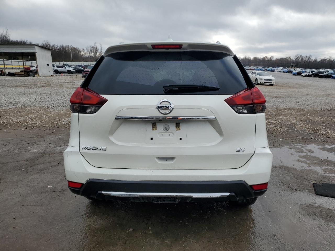 2018 NISSAN ROGUE S photo 6