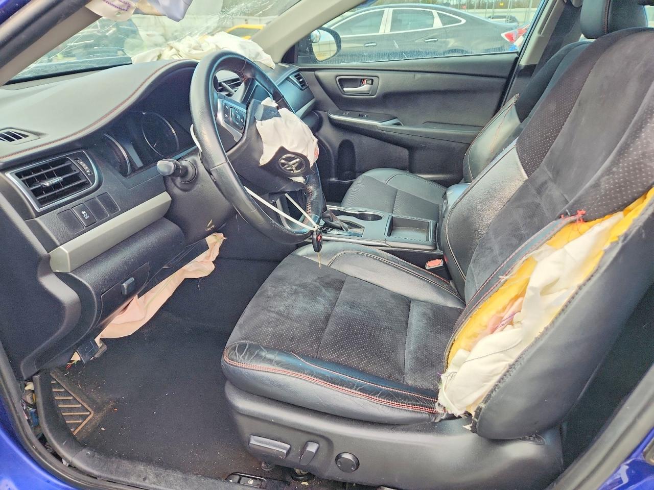 2016 TOYOTA CAMRY LE photo 7