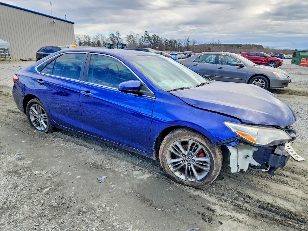 2016 TOYOTA CAMRY LE photo 4